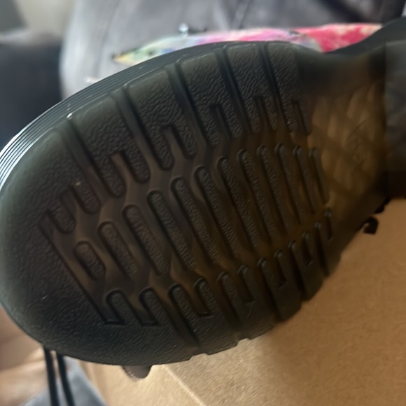 Dr. Martens tie dye kids shoes New in box sz 6 girls - Picture 7 of 10